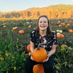 Meet your Posher, Elizabeth